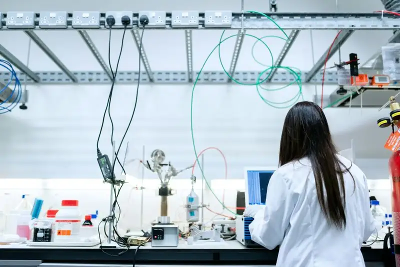 Laboratory with instrumental analysis equipment